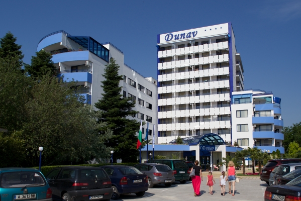 За Хотел Дунав